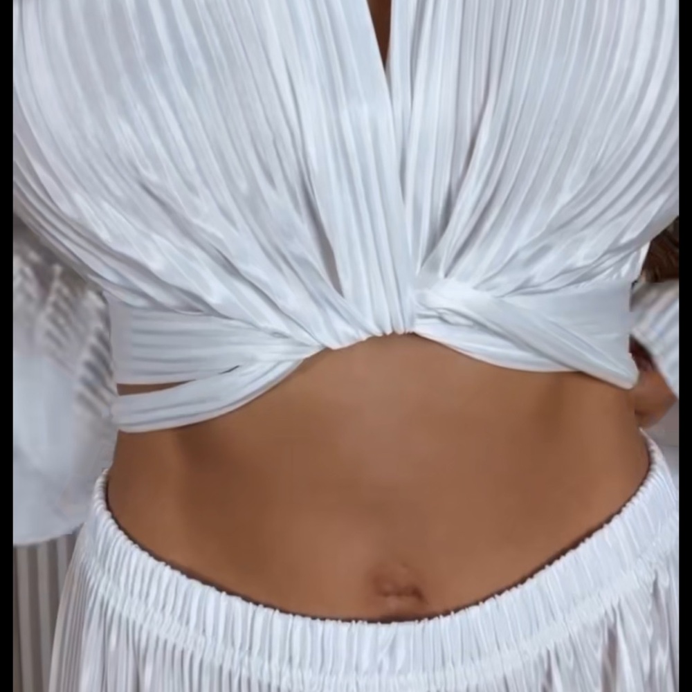 Elegant White Women's Top and Pants set Size S